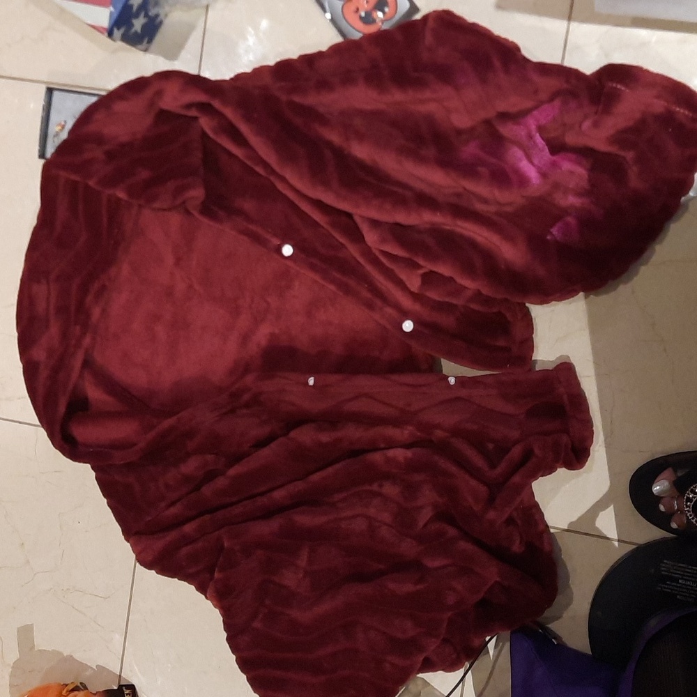 OVER SIZED FLEECE SHAWL WRAP W/snap closures Bed Ridden Care Burgandy